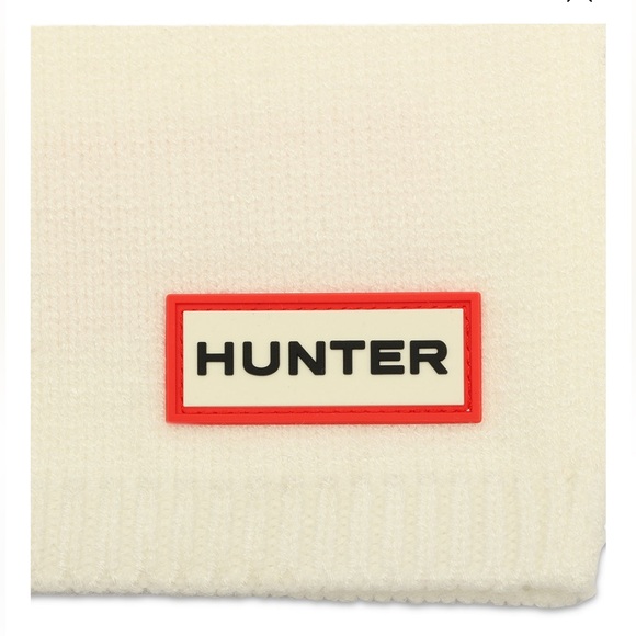 Hunter Cream White Knit Scarf - Picture 4 of 6